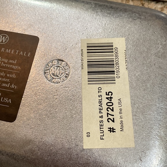 2 Wilton Armetale trays. Flute and Pearls #272045 - Picture 11 of 11